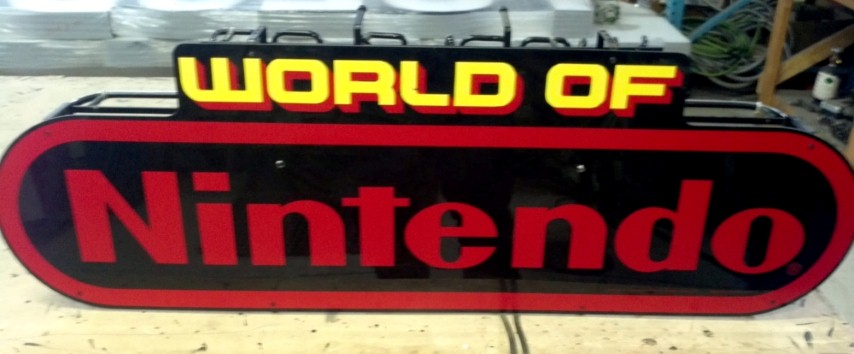 World of Nintendo Sign side 1
